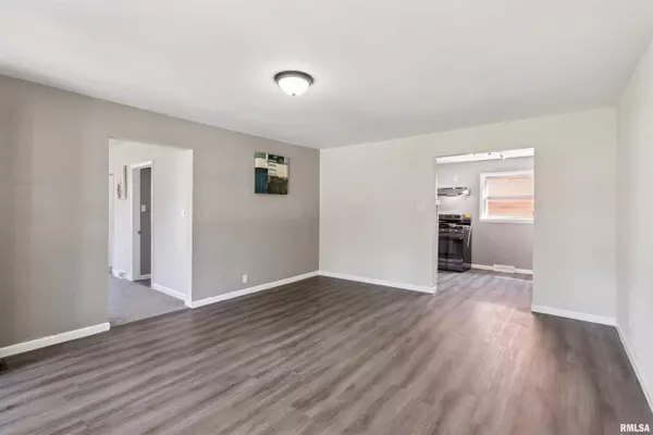 Galesburg, IL 61401,460 W KNOX ST