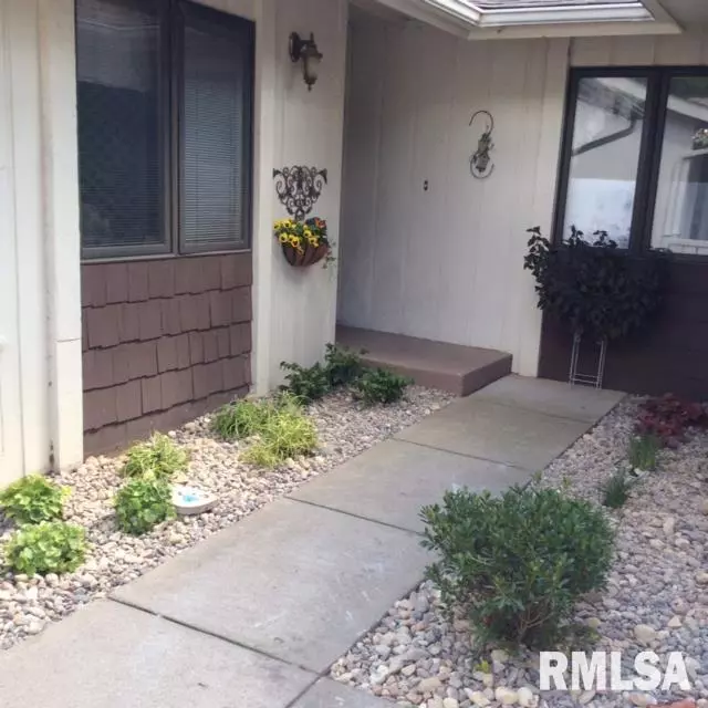 Rock Island, IL 61201,3001 31ST ST #E