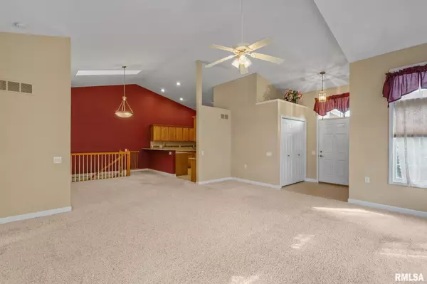 Silvis, IL 61282,1105 18TH AVE