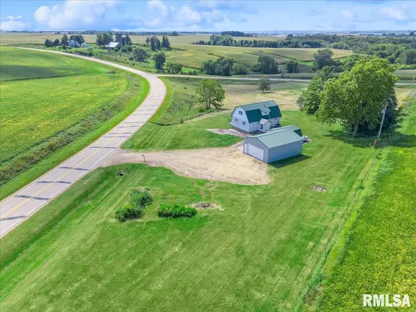 6152 500th AVE,  Miles,  IA 52064