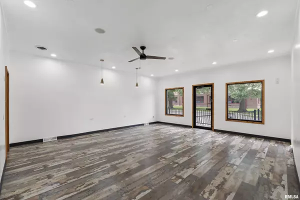 Davenport, IA 52802,601 S CONCORD ST