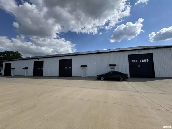 Davenport, IA 52806,Address not disclosed