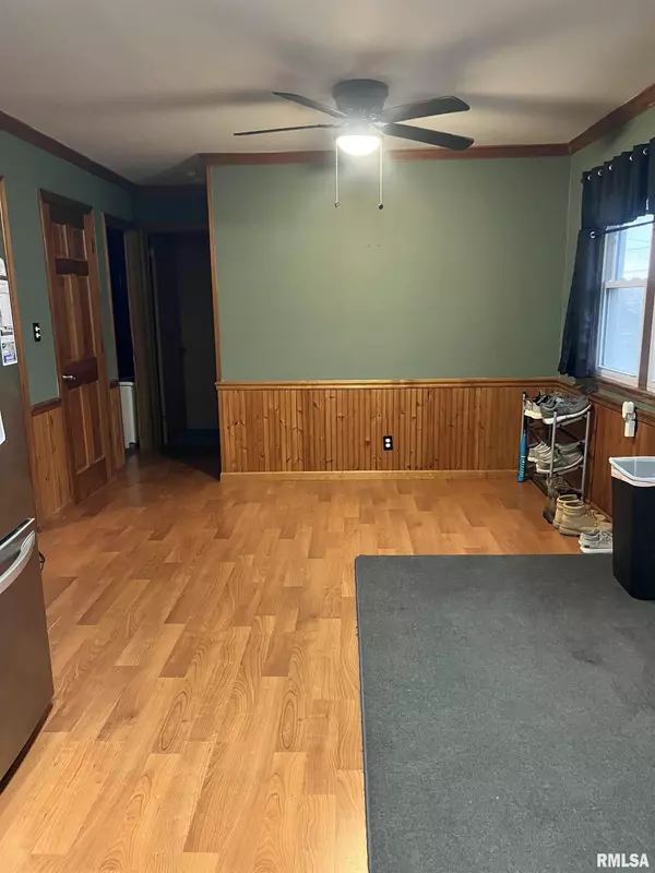 Clinton, IA 52732,917 S 8TH ST