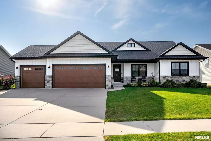 5606 EMILY RD, Bettendorf, IA 52722