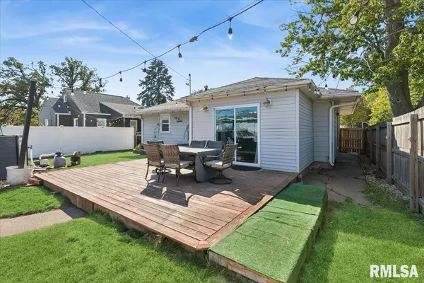 Clinton, IA 52732,923 PERSHING BLVD