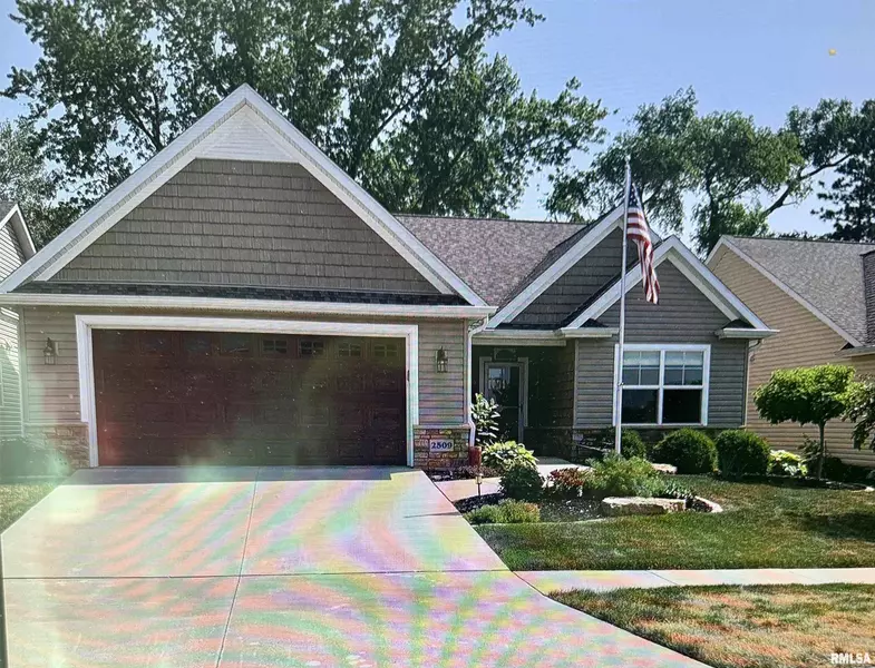 2509 PHEASANT CREEK CIR, Davenport, IA 52807