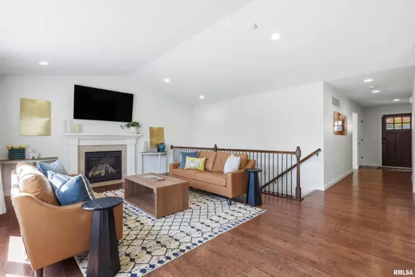 Bettendorf, IA 52722,5767 EVERGREEN PL