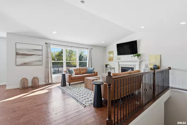 Bettendorf, IA 52722,5767 EVERGREEN PL