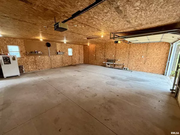 Calamus, IA 52729,209 GROVE ST