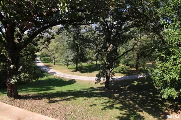 Blue Grass, IA 52726,5 E TIMBERLINE DR