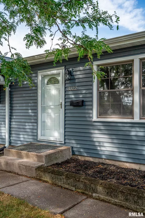 Bettendorf, IA 52722,3322 CLOVER HILLS DR