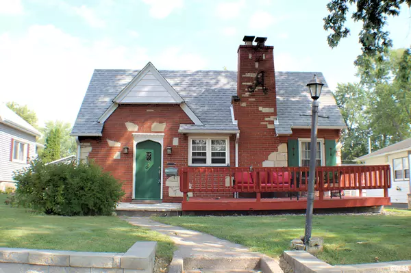 306 18TH PL, Clinton, IA 52732