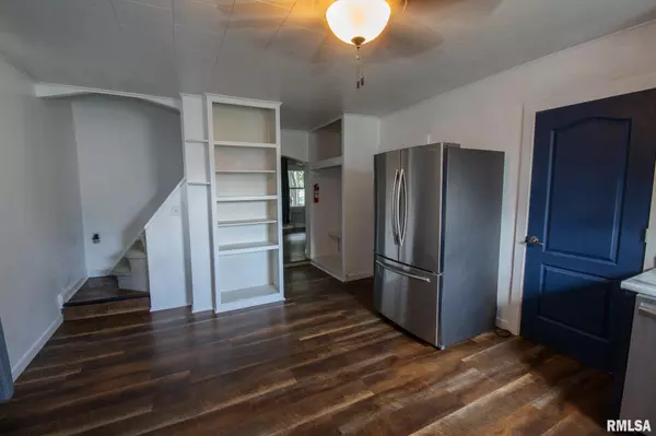 Durant, IA 52747,403 4TH ST