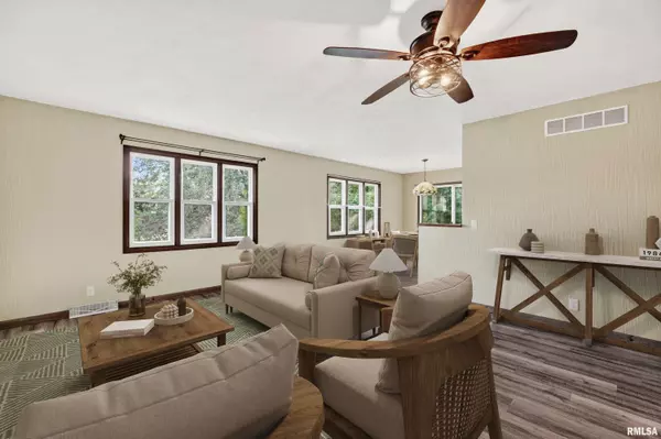 Coal Valley, IL 61240,8312 ROUTE 150