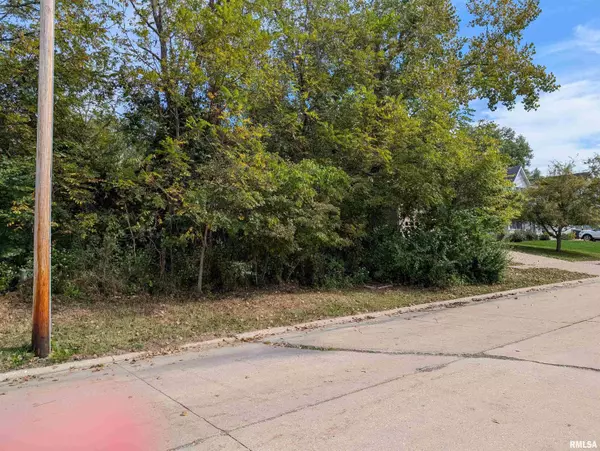 1433 W 98TH Avenue Court, Rock Island, IL 61201