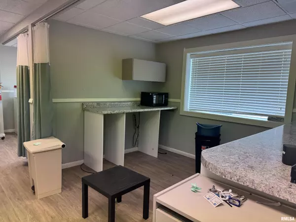 Port Byron, IL 61275,105 N MAIN ST