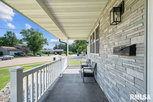 Camanche, IA 52730,711 SCOTT CT