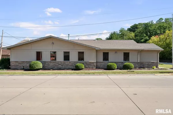 East Moline, IL 61244,1620 9TH ST