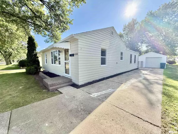 East Moline, IL 61244,4303 7TH ST