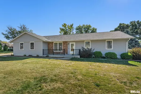 1415 W 59TH ST, Davenport, IA 52806