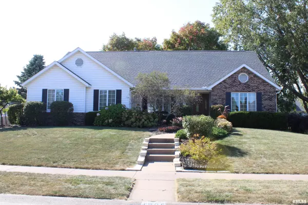 4906 FOX RIDGE RD, Bettendorf, IA 52722
