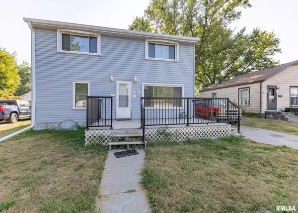 3015 N 3RD ST, Clinton, IA 52732