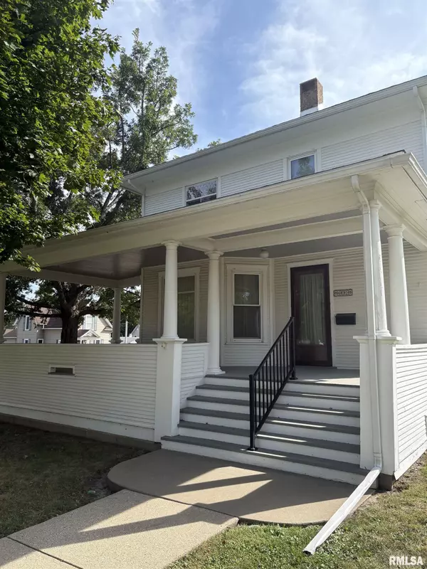 De Witt, IA 52742,401 10TH ST