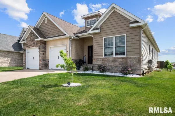 Le Claire, IA 52753,67 COBBLESTONE LN