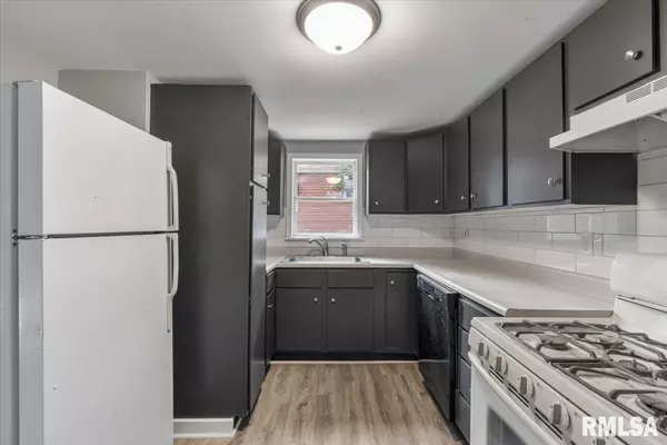 Moline, IL 61265,3209 11TH Avenue C