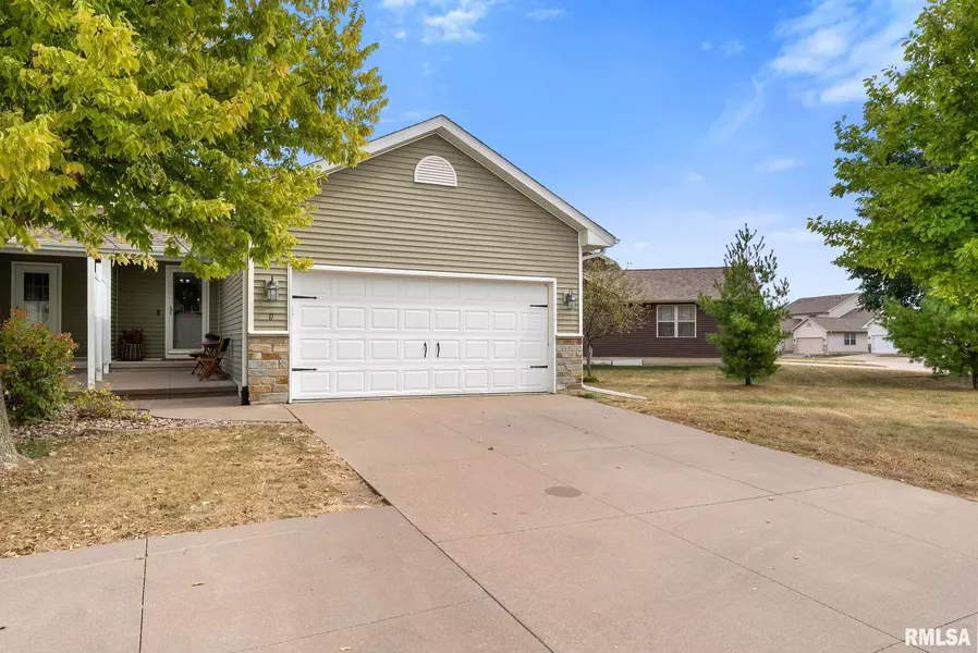 1650 Lilly LN #D, Davenport, IA 52807