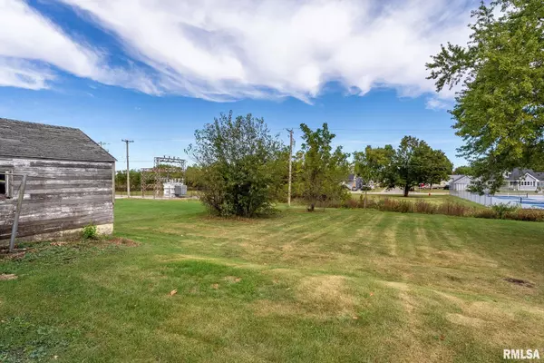 Walcott, IA 52773,322 W LINCOLN ST