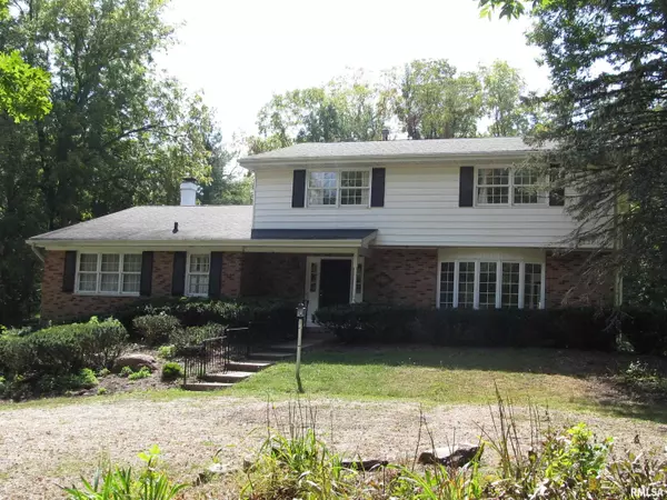 22206 280TH AVE, Le Claire, IA 52753