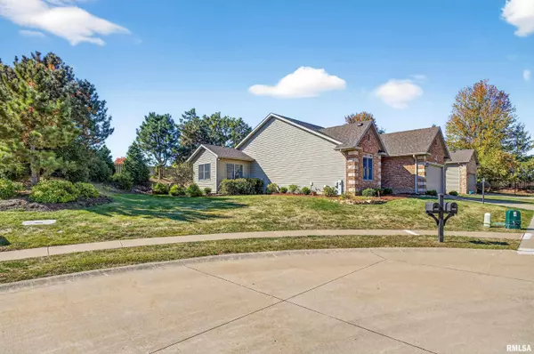 Bettendorf, IA 52722,3115 MERIDITH WAY