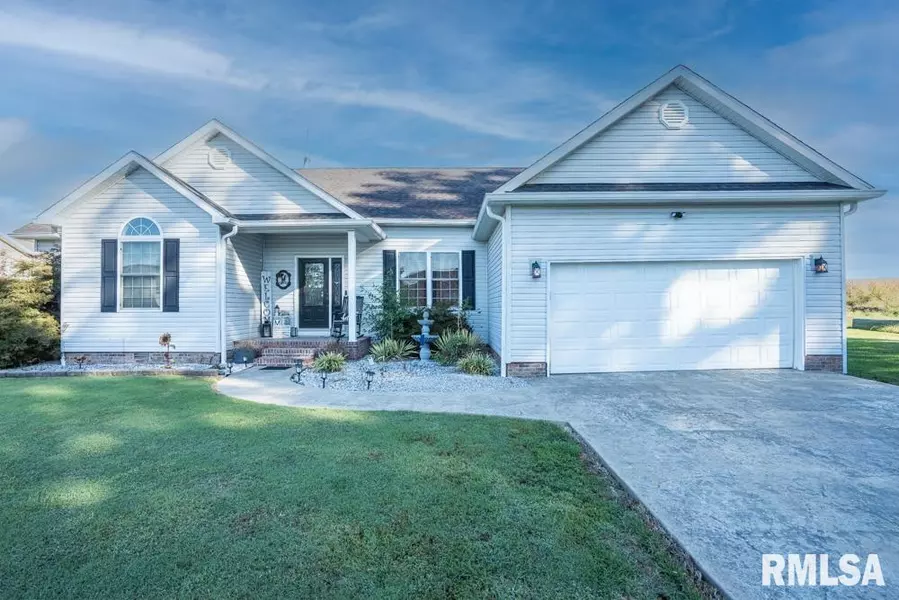 411 Bhrett DR, Energy, IL 62933