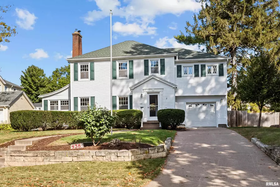 438 GRANT ST, Bettendorf, IA 52722