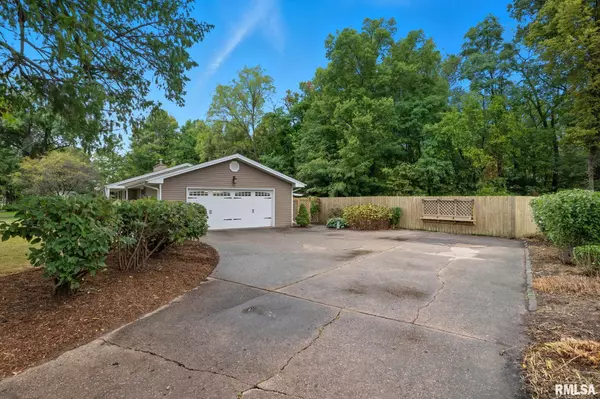 Riverdale, IA 52722,140 ELMHURST LN