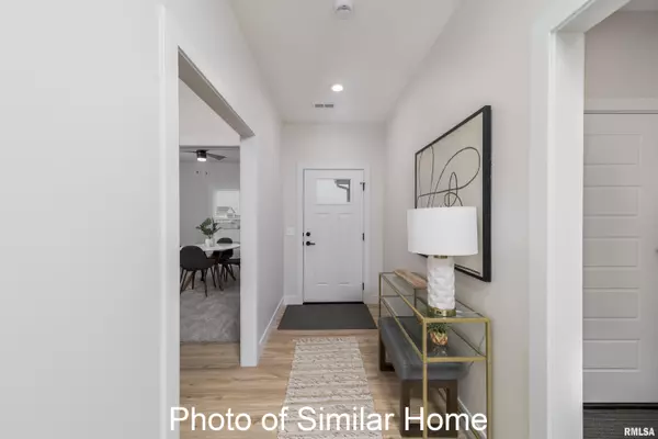 Eldridge, IA 52748,534 N 4TH AVE