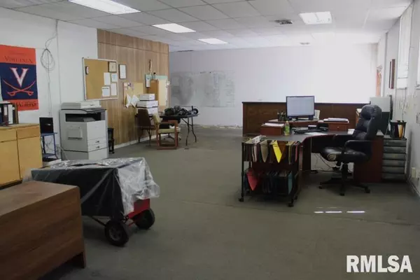 Kewanee, IL 61443,206 W 4TH ST