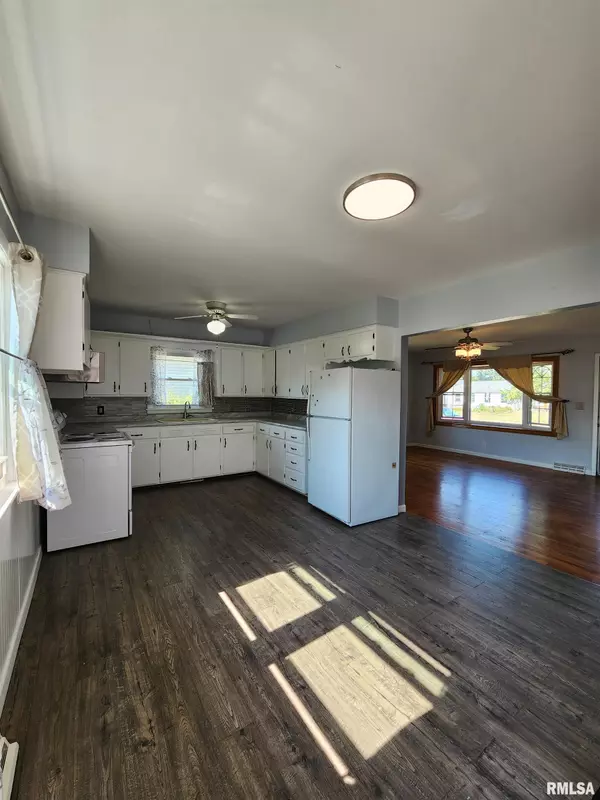 Davenport, IA 52804,3235 W 16TH ST