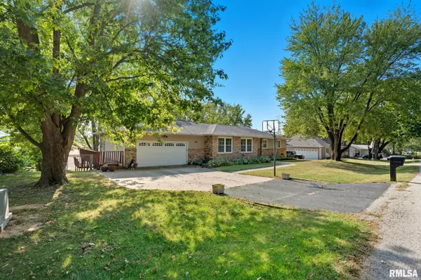 Geneseo, IL 61254,211 LONGVIEW DR