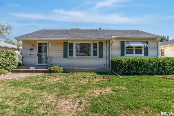 1815 15 1/2 Street Court, Rock Island, IL 61201