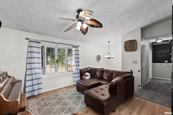 Davenport, IA 52803,2209 SPRING CT