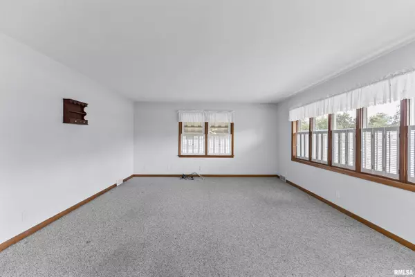 Clinton, IA 52732,1117 BOBETTA CT