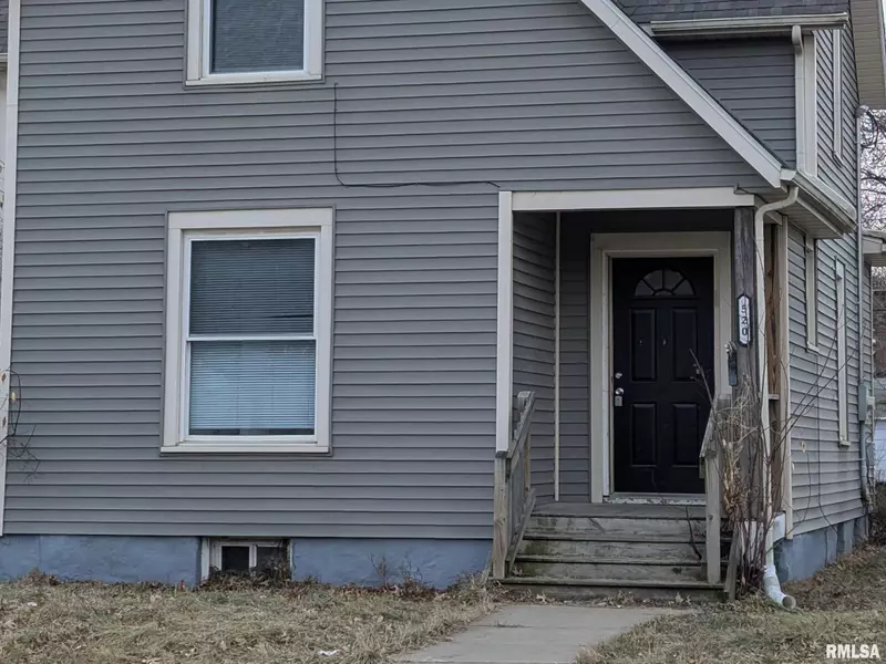 520 S CLARK ST, Davenport, IA 52802