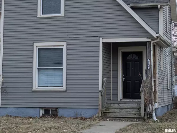 520 S CLARK ST, Davenport, IA 52802