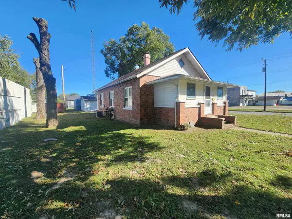 Christopher, IL 62822,202 N VICTOR ST