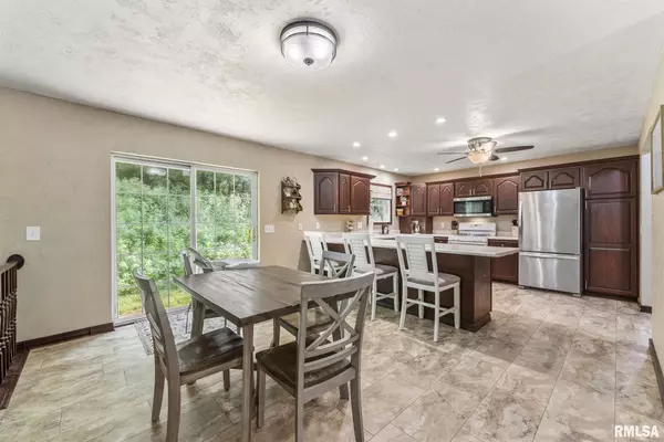 Port Byron, IL 61275,8804 217TH Street North