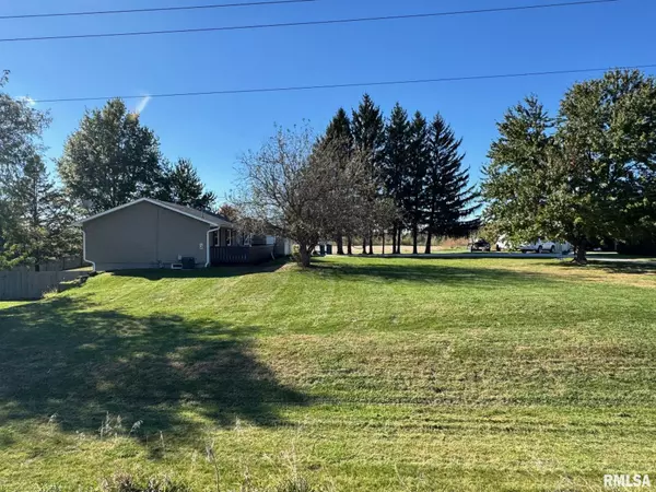 Blue Grass, IA 52726,1024 S MISSISSIPPI ST