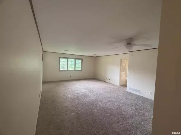 Moline, IL 61265,920 17TH ST