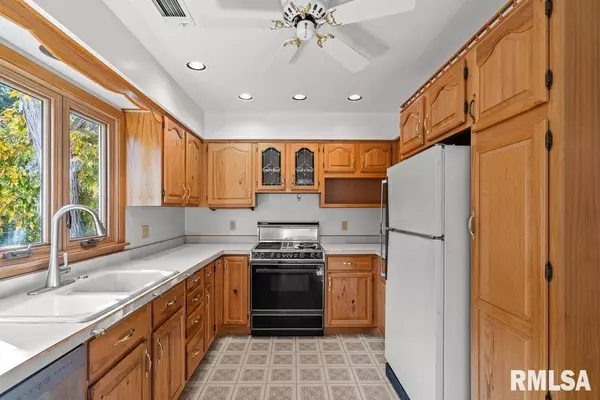 Moline, IL 61265,4718 20TH AVE